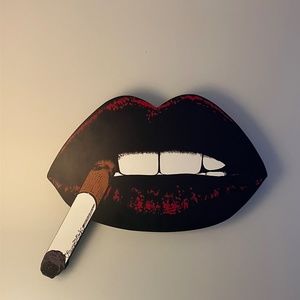 Lauren Moshi Wood Red Lip Art